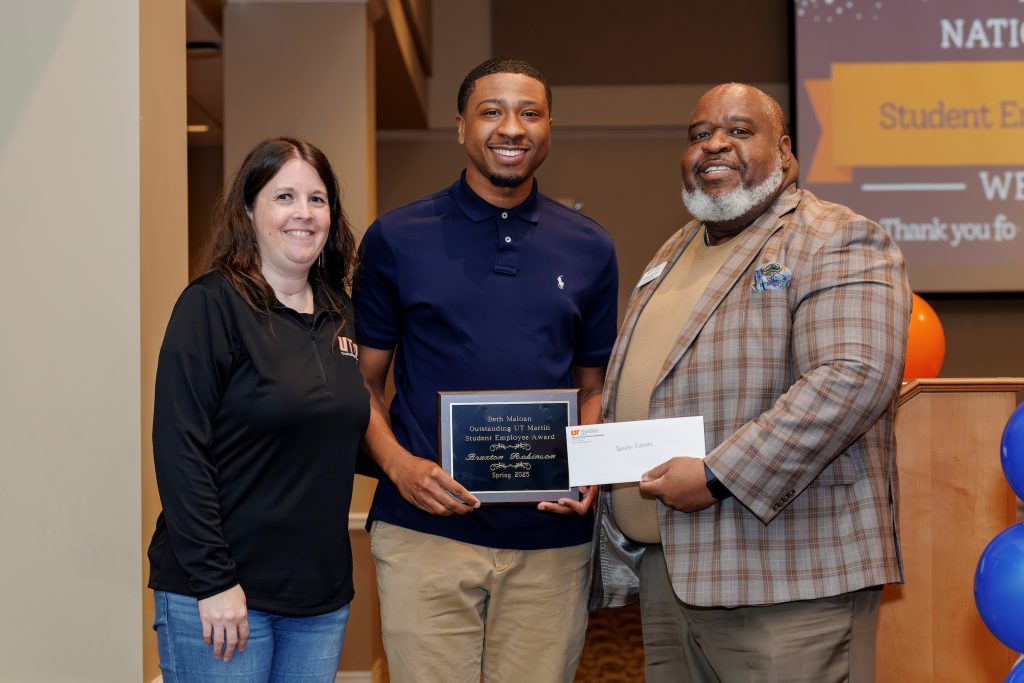 Robinson named spring 2025 Beth Maloan Outstanding Student Employee